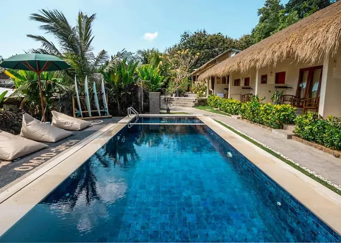 Made 02 Balangan, Homestay, Villas, & Warung Made02 ジンバラン