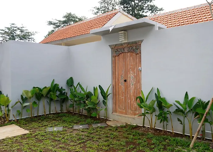 Casa de hóspedes Made 02 Balangan, Homestay, Villas, & Warung Made02