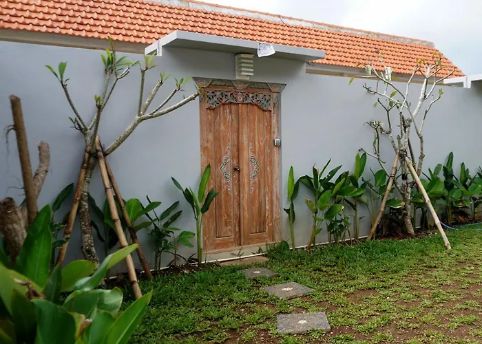 Made 02 Balangan, Homestay, Villas, & Warung Made02 ゲストハウス 4*