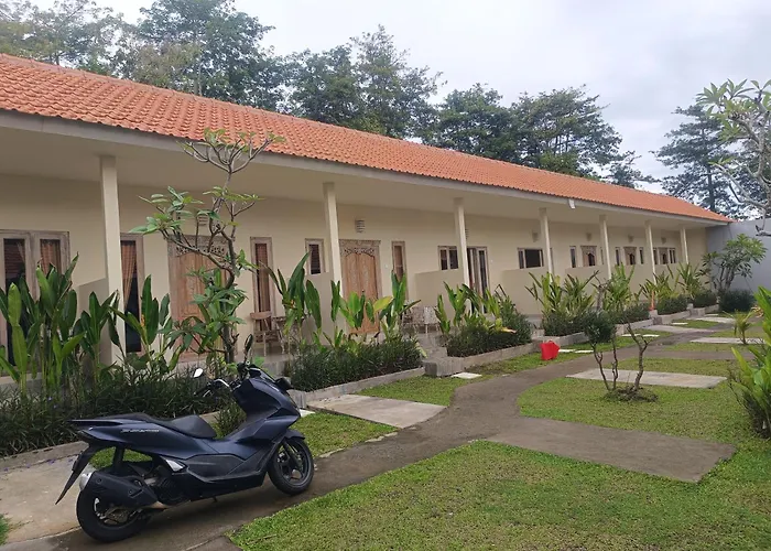 Made 02 Balangan, Homestay, Villas, & Warung Made02 ゲストハウス ジンバラン
